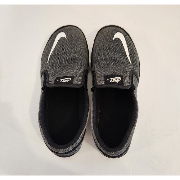 NIKE Toki 719740-001 Black White Canvas Slip On Skate Skateboard Sneaker Kids 3Y - Picture 5 of 9